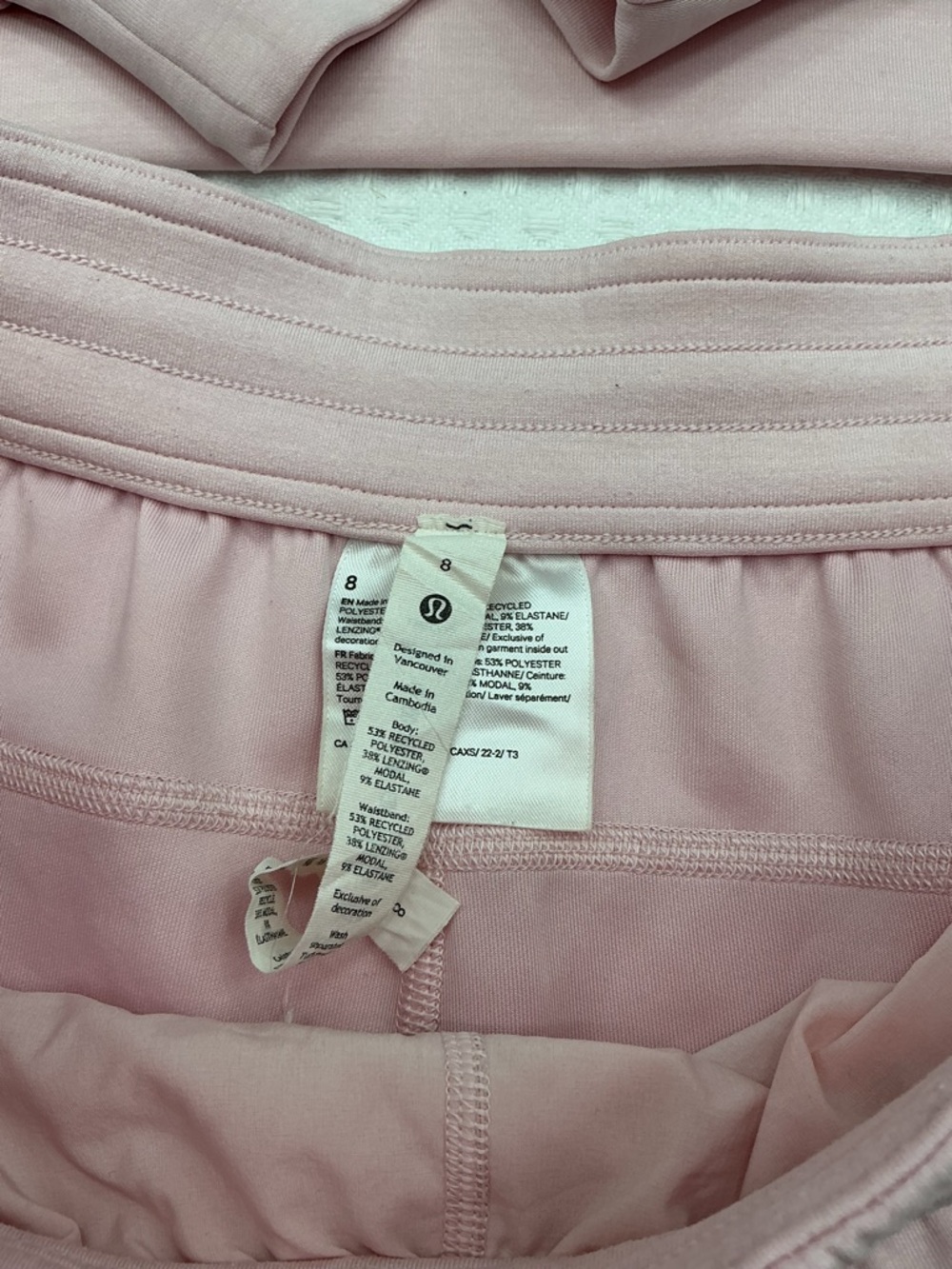 lululemon softstreme outfit not a stain on the arm no flaws - Picture 2 of 6